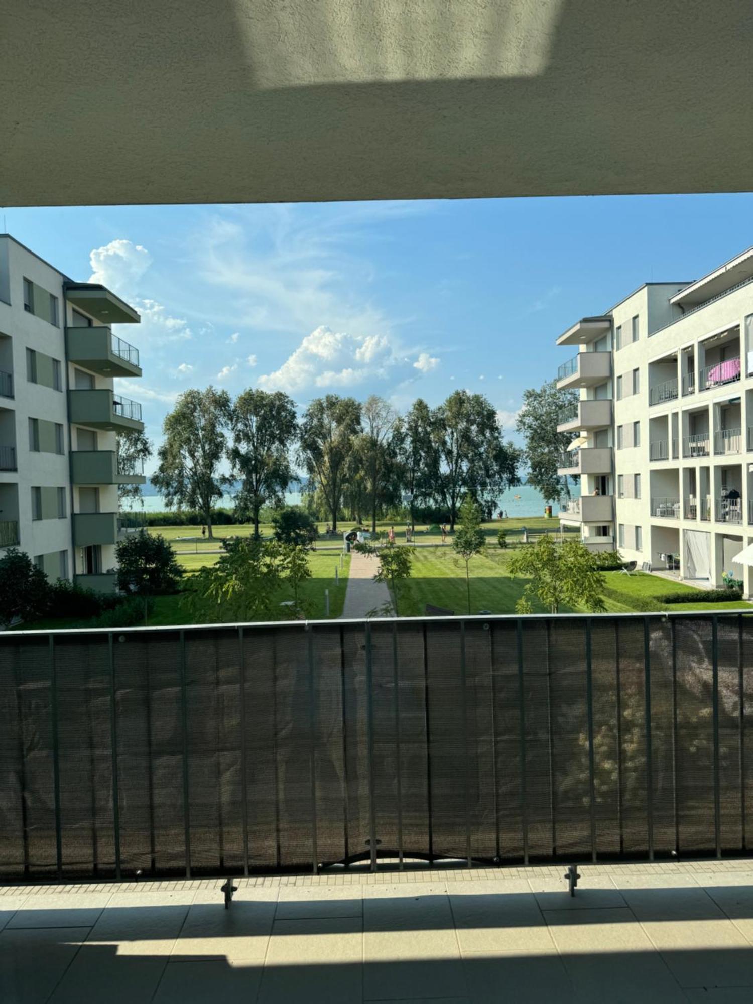 Lelle Resort Apartman Balatonlelle Extérieur photo
