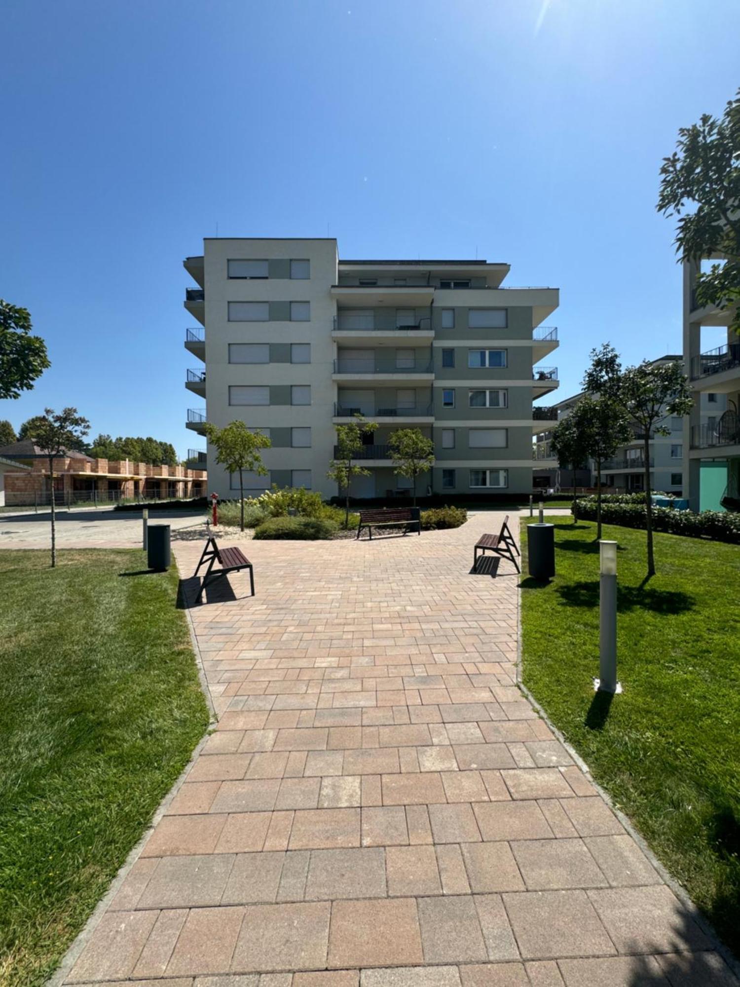 Lelle Resort Apartman Balatonlelle Extérieur photo