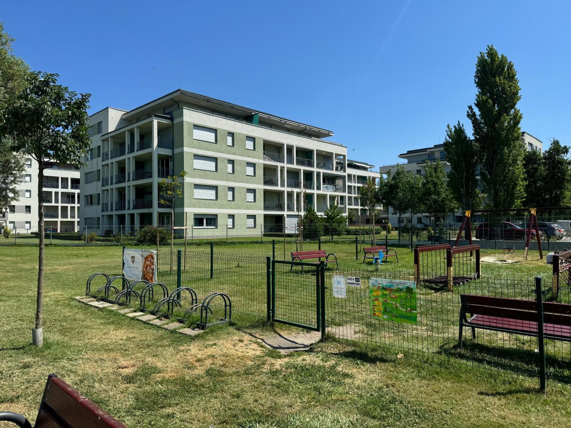 Lelle Resort Apartman Balatonlelle Extérieur photo